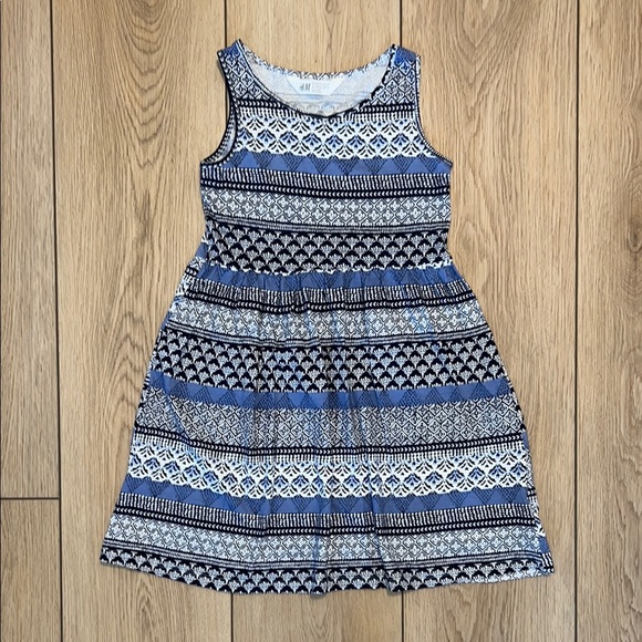 H&M Other - 🛍️ 3 for $20 🛍️ - NWOT - H&M Kids Dress with Blue and Black Geometric Design